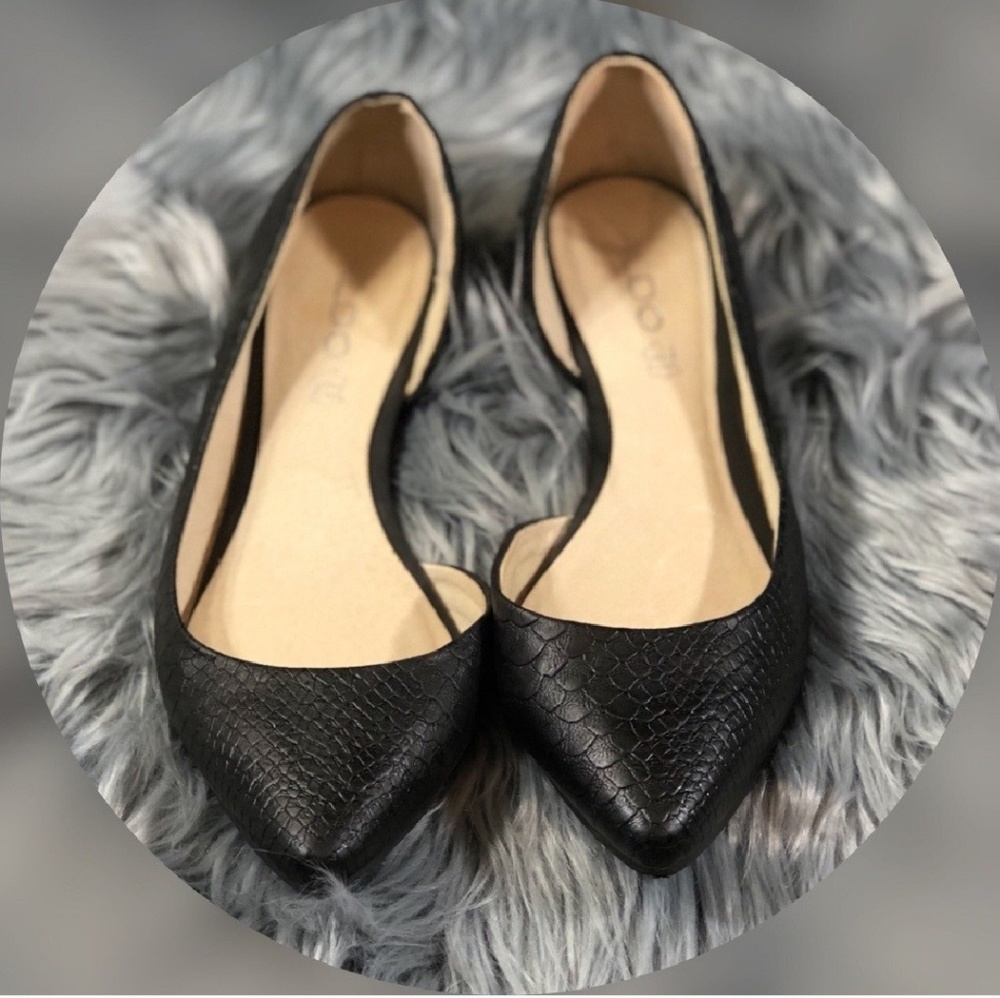 Aldo Pointed Black Toe Flats